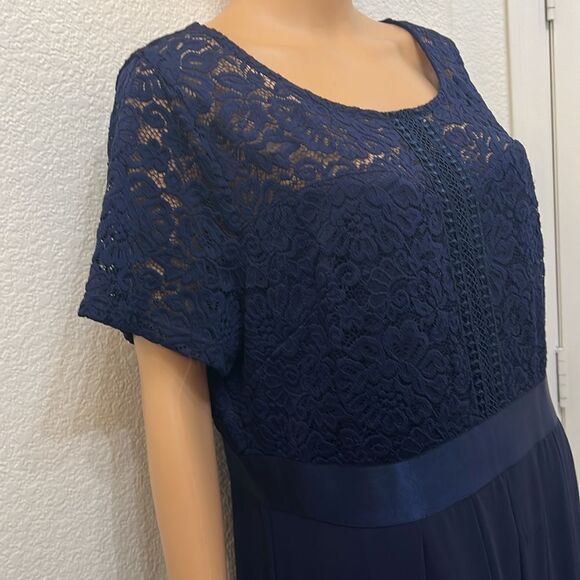 Miusol Dress Sz 2 X Large Navy Blue Scoop Neck Short Sleeve Floral Lace Pleated - Picture 3 of 14